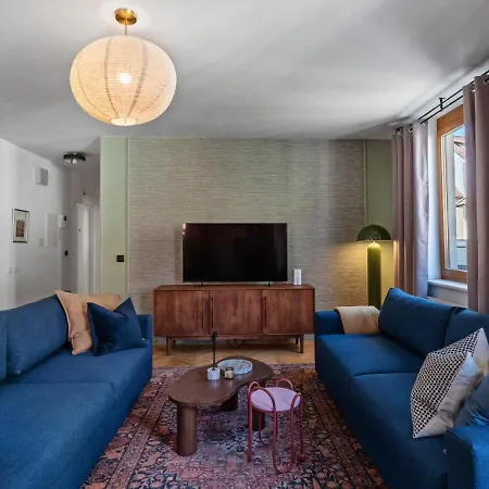 Elegant Lesser Town With Balcony & Free Parking By Easybnb Premium *